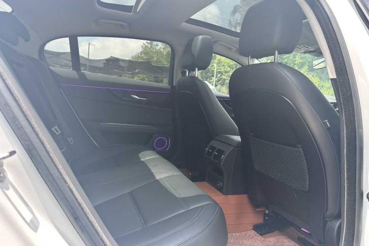 Used Jaguar XEL 2020 2.0T 200 PS S Advanced Elegance Edition Interior 6