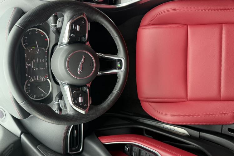 Used Jaguar XEL 2020 2.0T 200 PS R-DYNAMIC S Advanced Sport Edition Interior 6