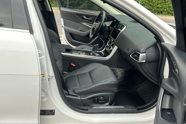 Used Jaguar XEL 2020 2.0T 200 PS S Advanced Elegance Edition Interior 9