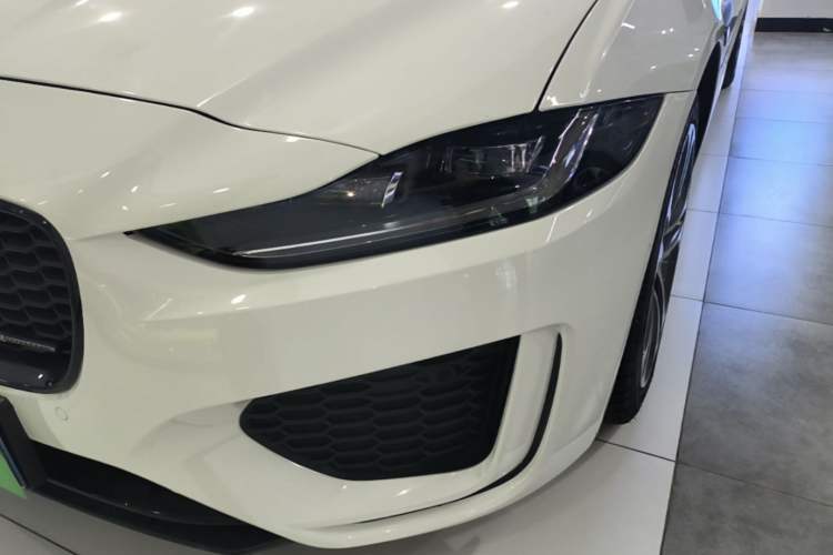 Used Jaguar XEL 2020 2.0T 200 PS R-DYNAMIC S Advanced Sport Edition Left Front Headlight