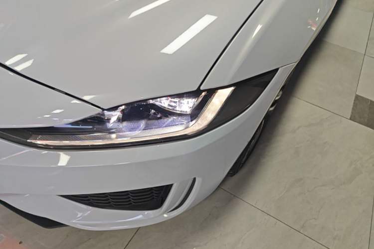 Used Jaguar XEL 2020 2.0T 200 PS R-DYNAMIC S Advanced Sport Edition Left Front Headlight