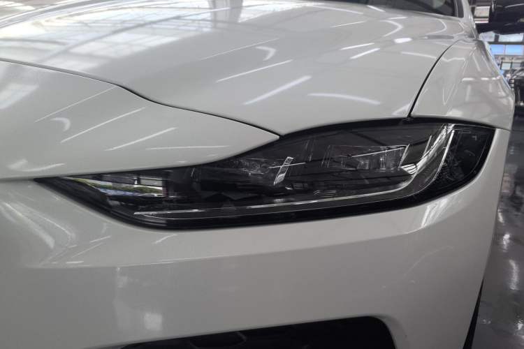 Used Jaguar XEL 2020 2.0T 200 PS S Advanced Elegance Edition Left Front Headlight