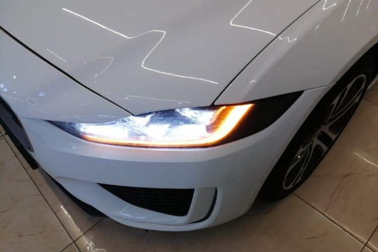 Used Jaguar XEL 2020 2.0T 200 PS R-DYNAMIC S Advanced Sport Edition Left Front Headlight