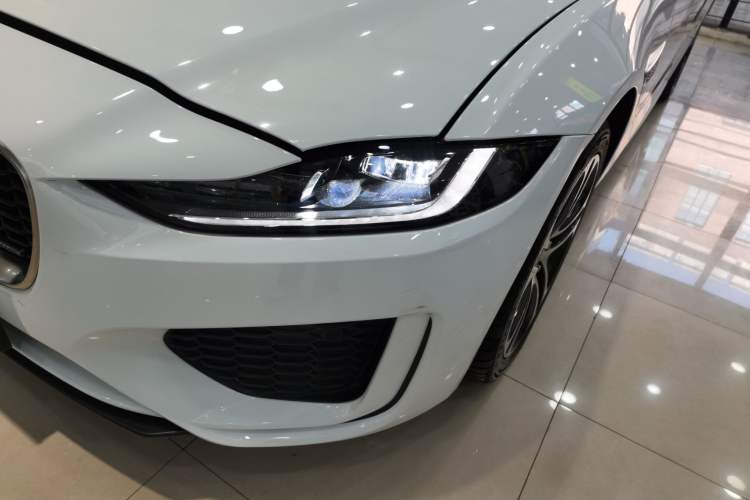 Used Jaguar XEL 2020 2.0T 200 PS R-DYNAMIC S Advanced Sport Edition Left Front Headlight