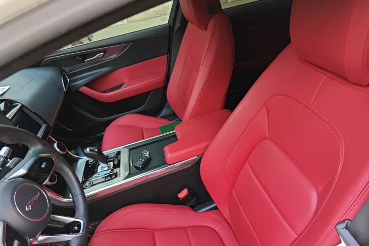 Used Jaguar XEL 2020 2.0T 200 PS R-DYNAMIC S Advanced Sport Edition Left Front Seat