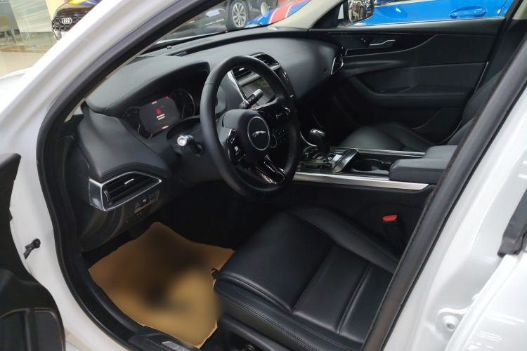 Used Jaguar XEL 2020 2.0T 200 PS S Advanced Elegance Edition Left Front Seat