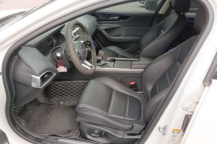 Used Jaguar XEL 2020 2.0T 200 PS S Advanced Elegance Edition Left Front Seat