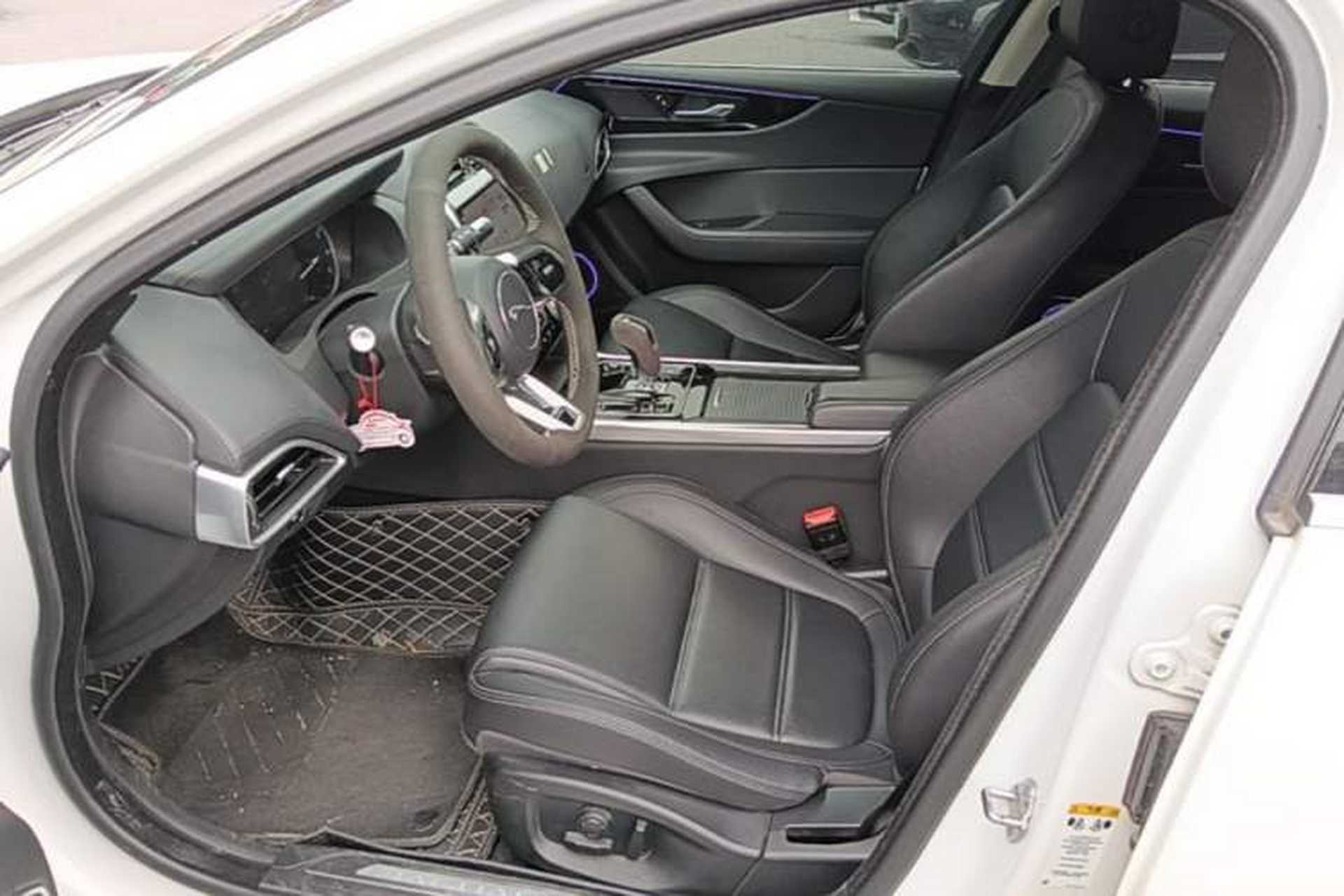 Used Jaguar XEL 2020 2.0T 200 PS S Advanced Elegance Edition Left Front Seat