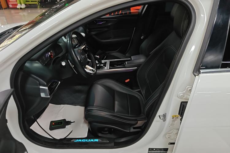 Used Jaguar XEL 2020 2.0T 200PS R-DYNAMIC Youth Sports Edition Left Front Seat