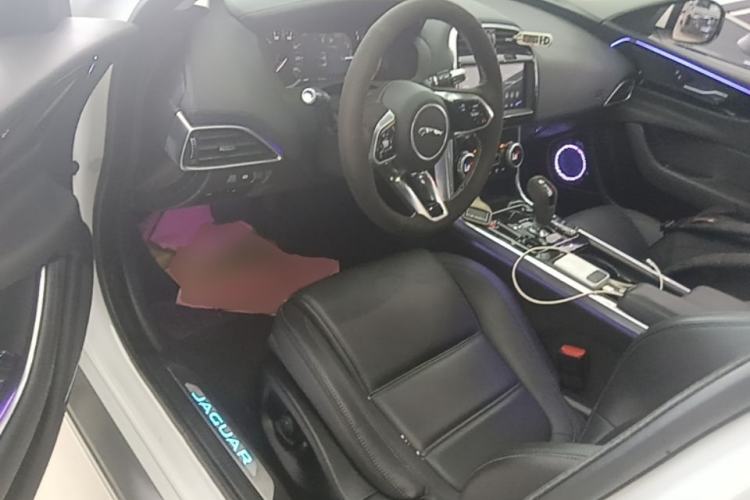Used Jaguar XEL 2020 2.0T 200 PS S Advanced Elegance Edition Left Front Seat