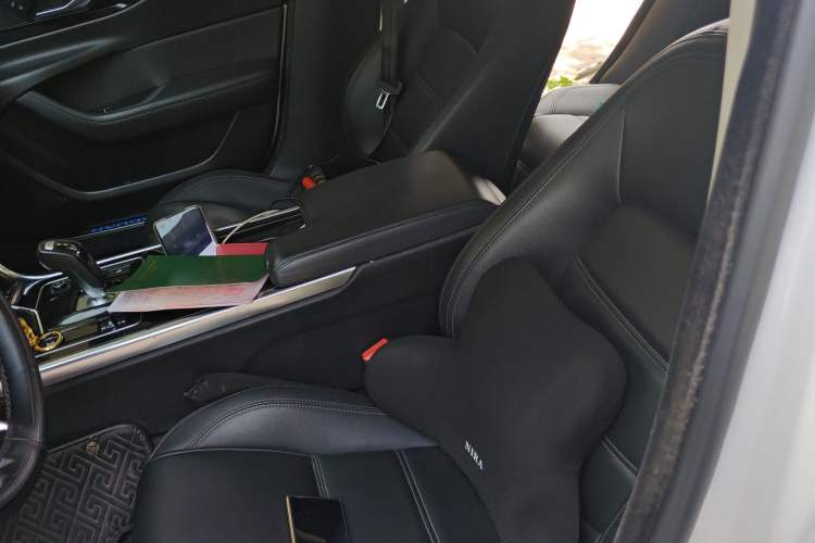 Used Jaguar XEL 2020 2.0T 250 PS SE Tech-Elegant Edition Left Front Seat