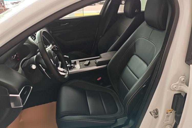 Used Jaguar XEL 2020 2.0T 200PS R-DYNAMIC Youth Sports Edition Left Front Seat