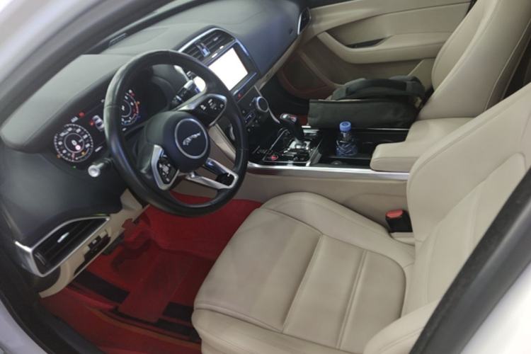 Used Jaguar XEL 2020 2.0T 250 PS SE Tech-Elegant Edition Left Front Seat