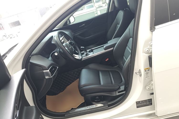 Used Jaguar XEL 2020 2.0T 250 PS SE Tech-Elegant Edition Left Front Seat