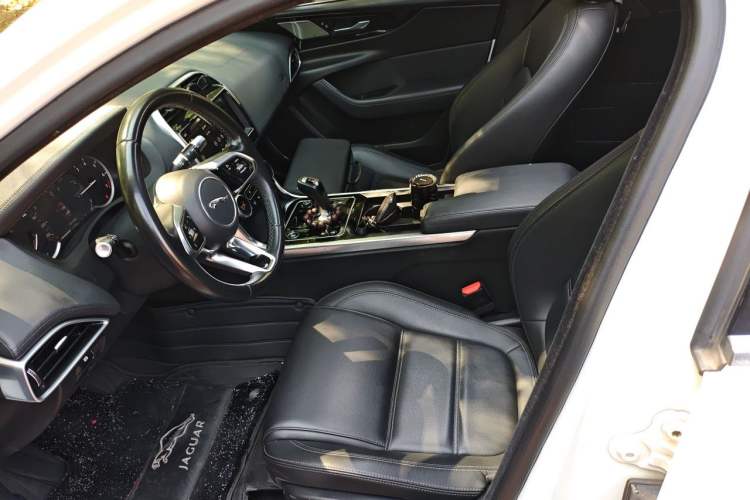 Used Jaguar XEL 2020 2.0T 200 PS S Advanced Elegance Edition Left Front Seat