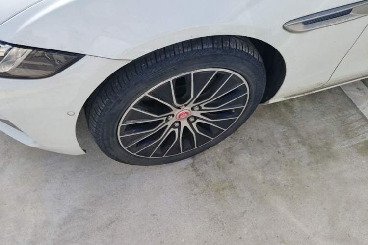 Used Jaguar XEL 2020 2.0T 200 PS S Advanced Elegance Edition Left Front Wheel Hub