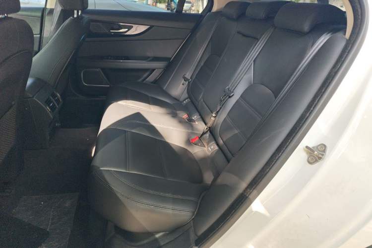 Used Jaguar XEL 2020 2.0T 200 PS S Advanced Elegance Edition Left Rear Seat