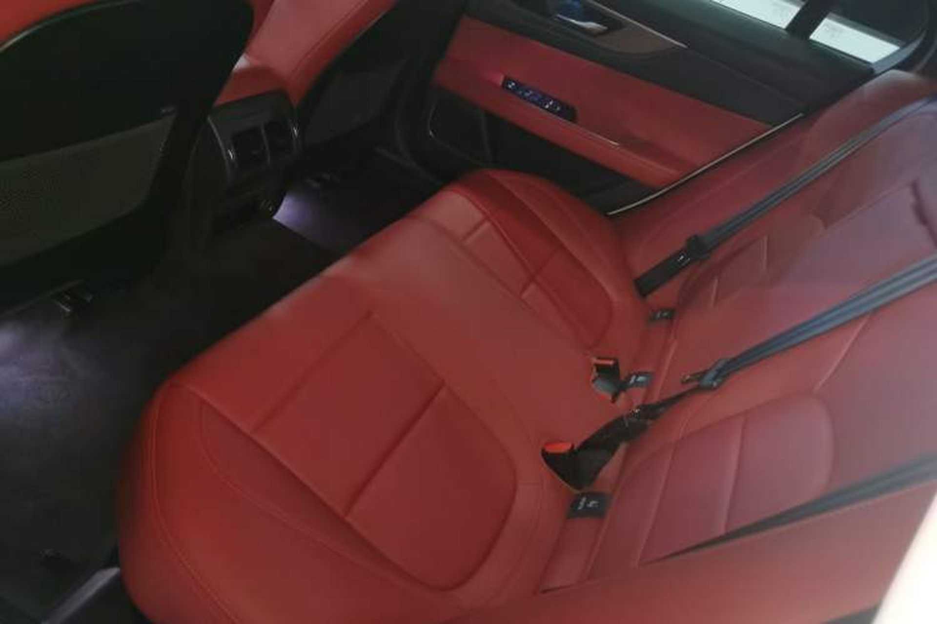 Used Jaguar XEL 2020 2.0T 200 PS R-DYNAMIC S Advanced Sport Edition Left Rear Seat