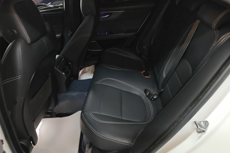 Used Jaguar XEL 2020 2.0T 200PS R-DYNAMIC Youth Sports Edition Left Rear Seat