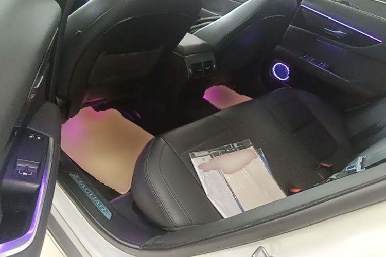 Used Jaguar XEL 2020 2.0T 200 PS S Advanced Elegance Edition Left Rear Seat