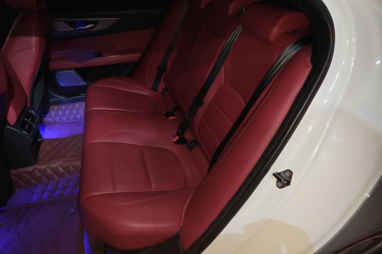 Used Jaguar XEL 2020 2.0T 200 PS R-DYNAMIC S Advanced Sport Edition Left Rear Seat