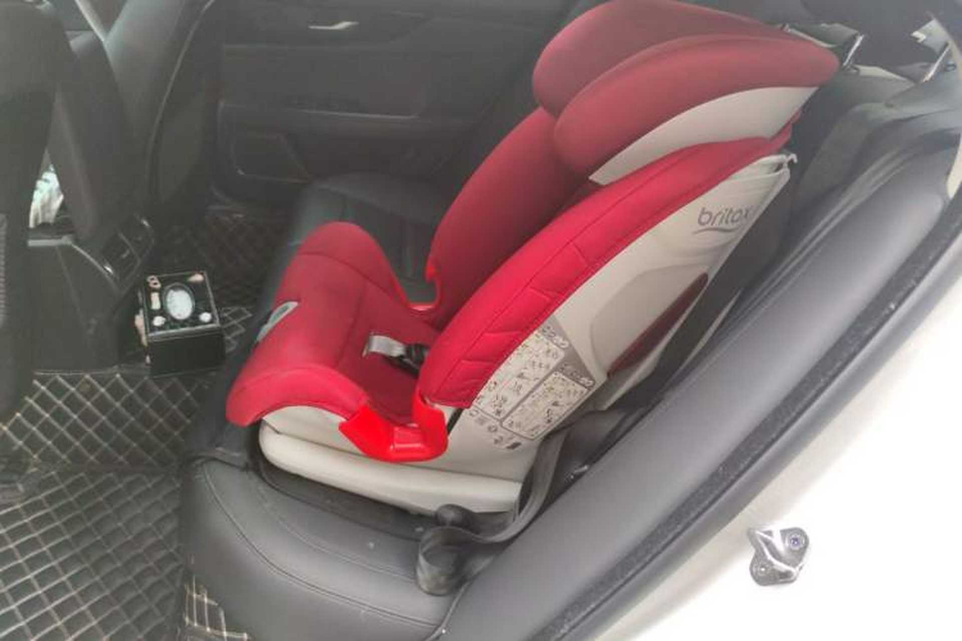 Used Jaguar XEL 2020 2.0T 200 PS S Advanced Elegance Edition Left Rear Seat