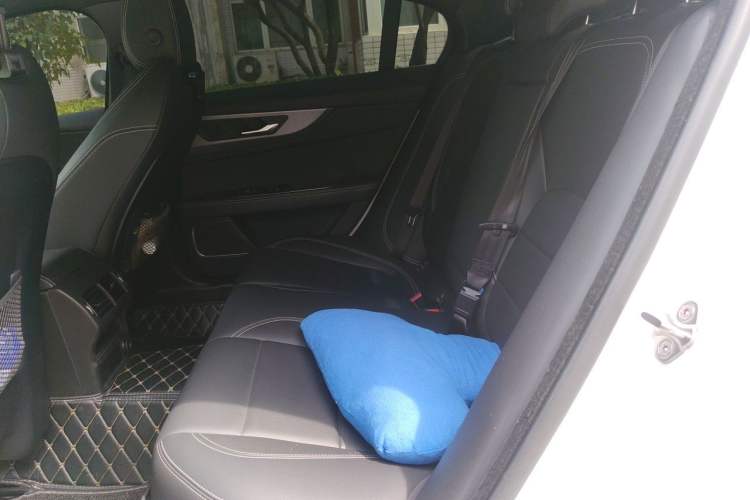 Used Jaguar XEL 2020 2.0T 200 PS R-DYNAMIC S Advanced Sport Edition Left Rear Seat