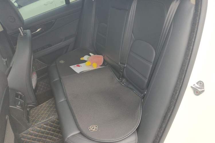 Used Jaguar XEL 2020 2.0T 250 PS SE Tech-Elegant Edition Left Rear Seat