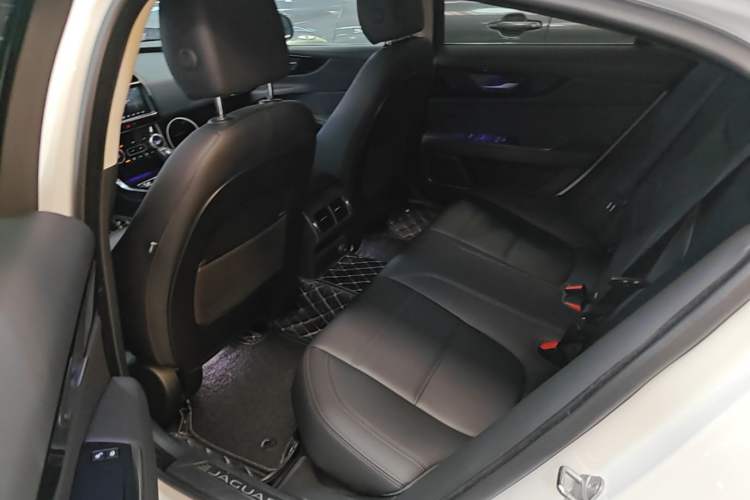Used Jaguar XEL 2020 2.0T 250 PS SE Tech-Elegant Edition Left Rear Seat