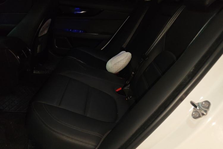 Used Jaguar XEL 2020 2.0T 200 PS S Advanced Elegance Edition Left Rear Seat