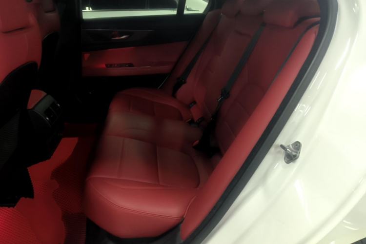 Used Jaguar XEL 2020 2.0T 200 PS R-DYNAMIC S Advanced Sport Edition Left Rear Seat