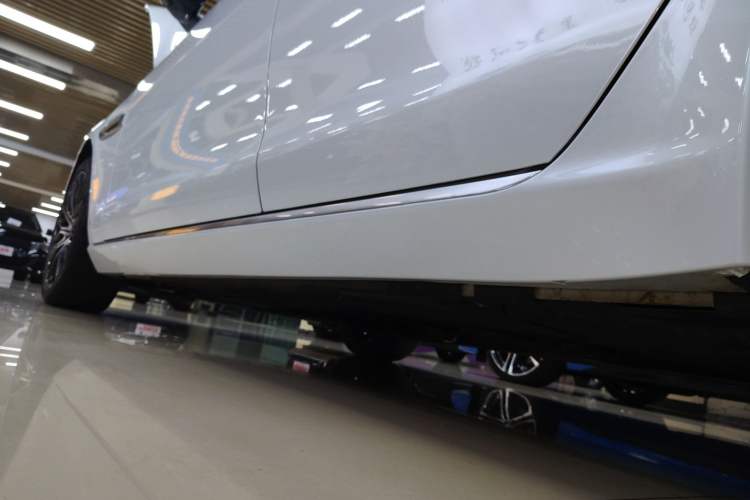 Used Jaguar XEL 2020 2.0T 200 PS S Advanced Elegance Edition Left Side Sill