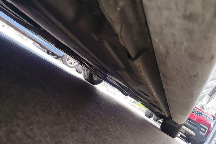 Used Jaguar XEL 2020 2.0T 200PS R-DYNAMIC Youth Sports Edition Left Side Sill