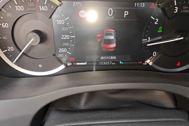 Used Jaguar XEL 2020 2.0T 200 PS R-DYNAMIC S Advanced Sport Edition Odometer Close Up
