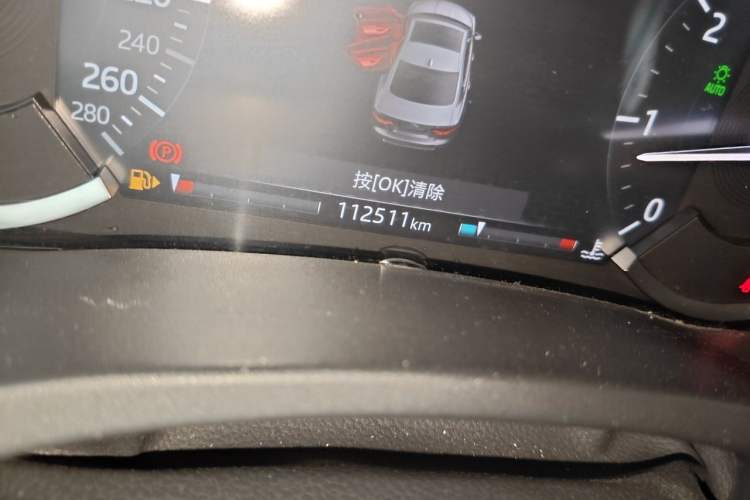 Used Jaguar XEL 2020 2.0T 200 PS R-DYNAMIC S Advanced Sport Edition Odometer Close Up