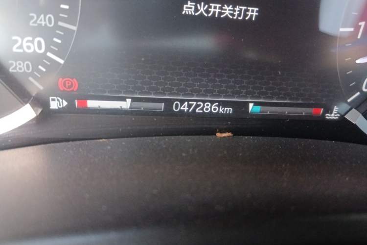 Used Jaguar XEL 2020 2.0T 200 PS R-DYNAMIC S Advanced Sport Edition Odometer Close Up