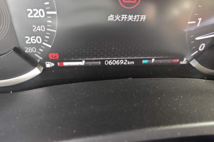 Used Jaguar XEL 2020 2.0T 200 PS R-DYNAMIC S Advanced Sport Edition Odometer Close Up