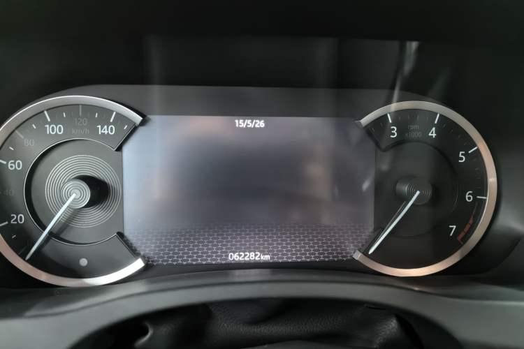 Used Jaguar XEL 2020 2.0T 200 PS R-DYNAMIC S Advanced Sport Edition Odometer Close Up
