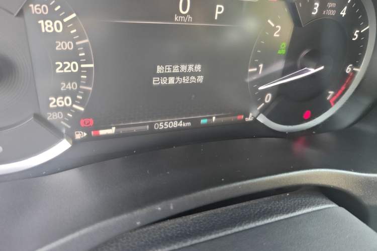 Used Jaguar XEL 2020 2.0T 200PS R-DYNAMIC Youth Sports Edition Odometer Close Up