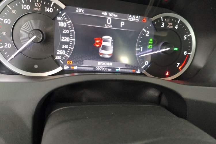Used Jaguar XEL 2020 2.0T 200 PS S Advanced Elegance Edition Odometer Close Up