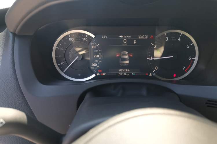 Used Jaguar XEL 2020 2.0T 200PS R-DYNAMIC Youth Sports Edition Odometer Close Up
