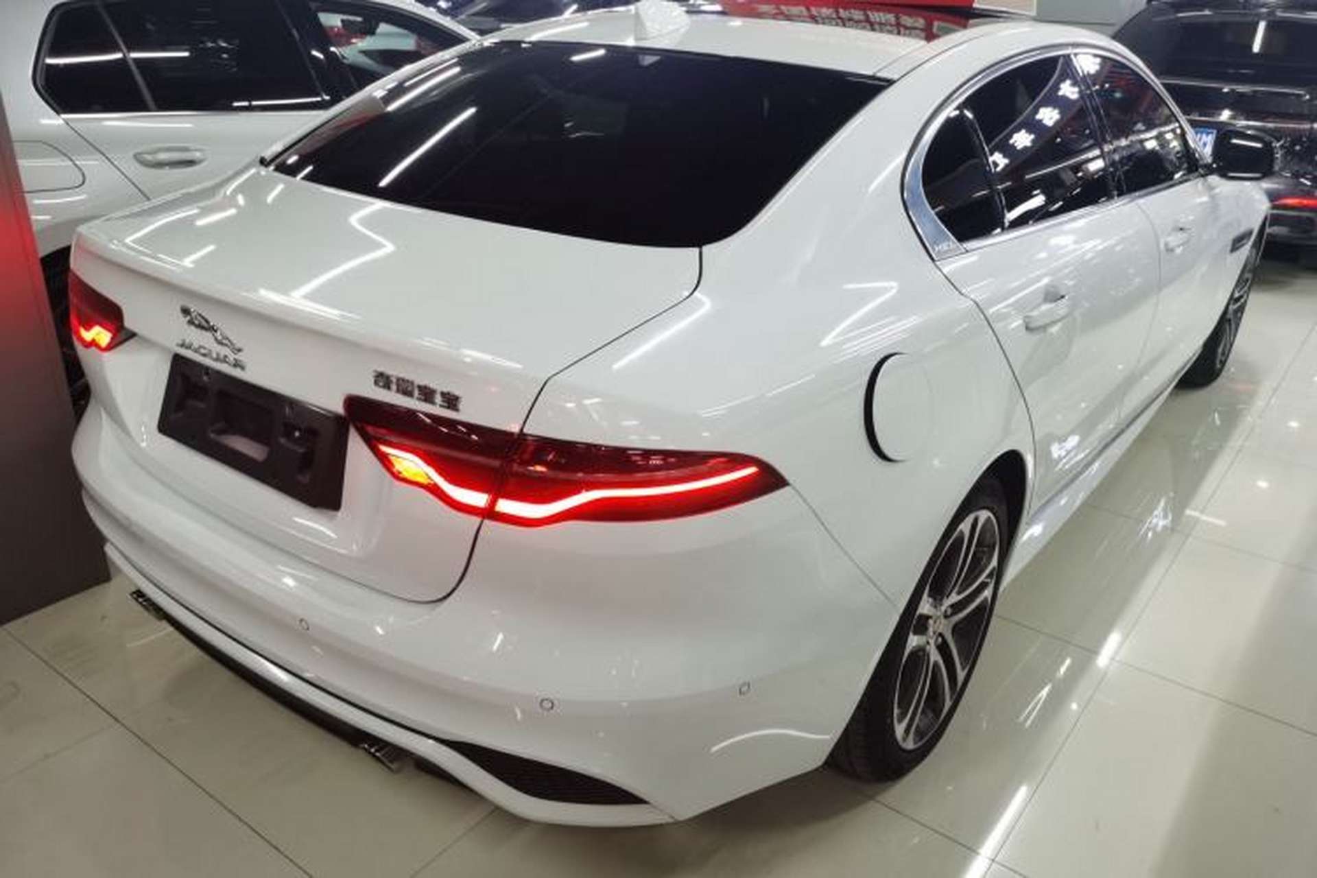 Used Jaguar XEL 2020 2.0T 200 PS R-DYNAMIC S Advanced Sport Edition Rear Right 45 Deg