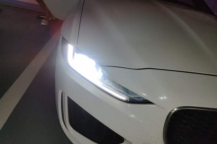 Used Jaguar XEL 2020 2.0T 200PS R-DYNAMIC Youth Sports Edition Right Front Headlight