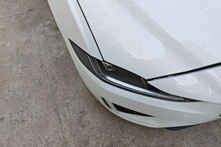 Used Jaguar XEL 2020 2.0T 200 PS R-DYNAMIC S Advanced Sport Edition Right Front Headlight