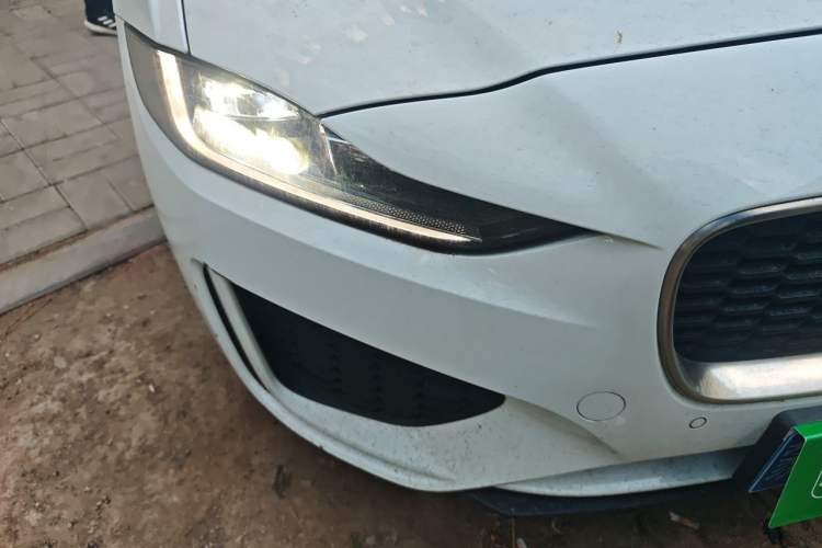 Used Jaguar XEL 2020 2.0T 200 PS R-DYNAMIC S Advanced Sport Edition Right Front Headlight