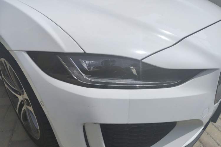 Used Jaguar XEL 2020 2.0T 200 PS R-DYNAMIC S Advanced Sport Edition Right Front Headlight