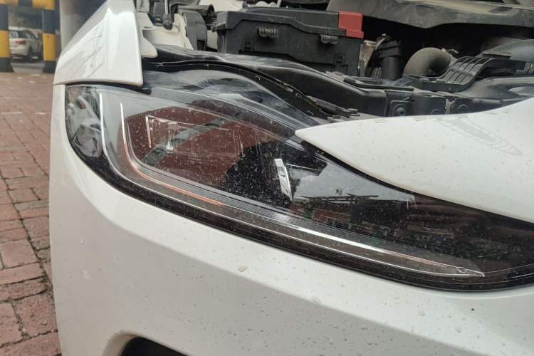 Used Jaguar XEL 2020 2.0T 200 PS S Advanced Elegance Edition Right Front Headlight