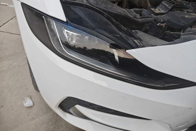Used Jaguar XEL 2020 2.0T 200 PS S Advanced Elegance Edition Right Front Headlight