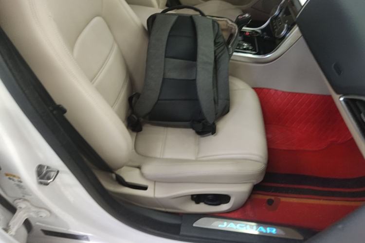 Used Jaguar XEL 2020 2.0T 250 PS SE Tech-Elegant Edition Right Front Seat