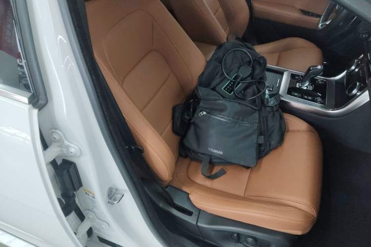 Used Jaguar XEL 2020 2.0T 200 PS R-DYNAMIC S Advanced Sport Edition Right Front Seat